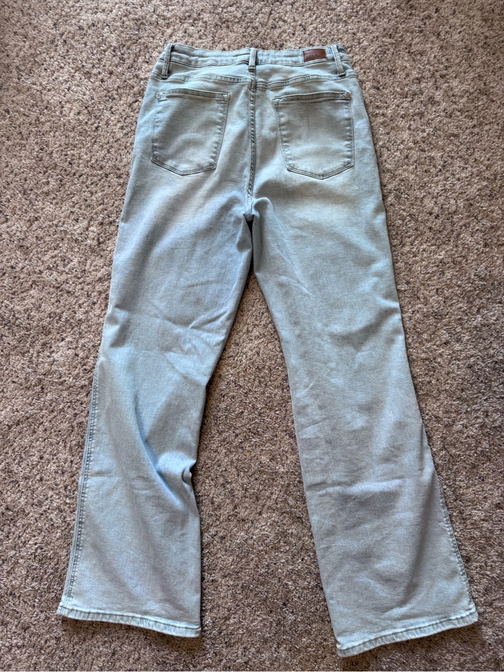 Judy Blue Light Wash High Rise Straigh Fit 13/31 - Picture 3 of 5